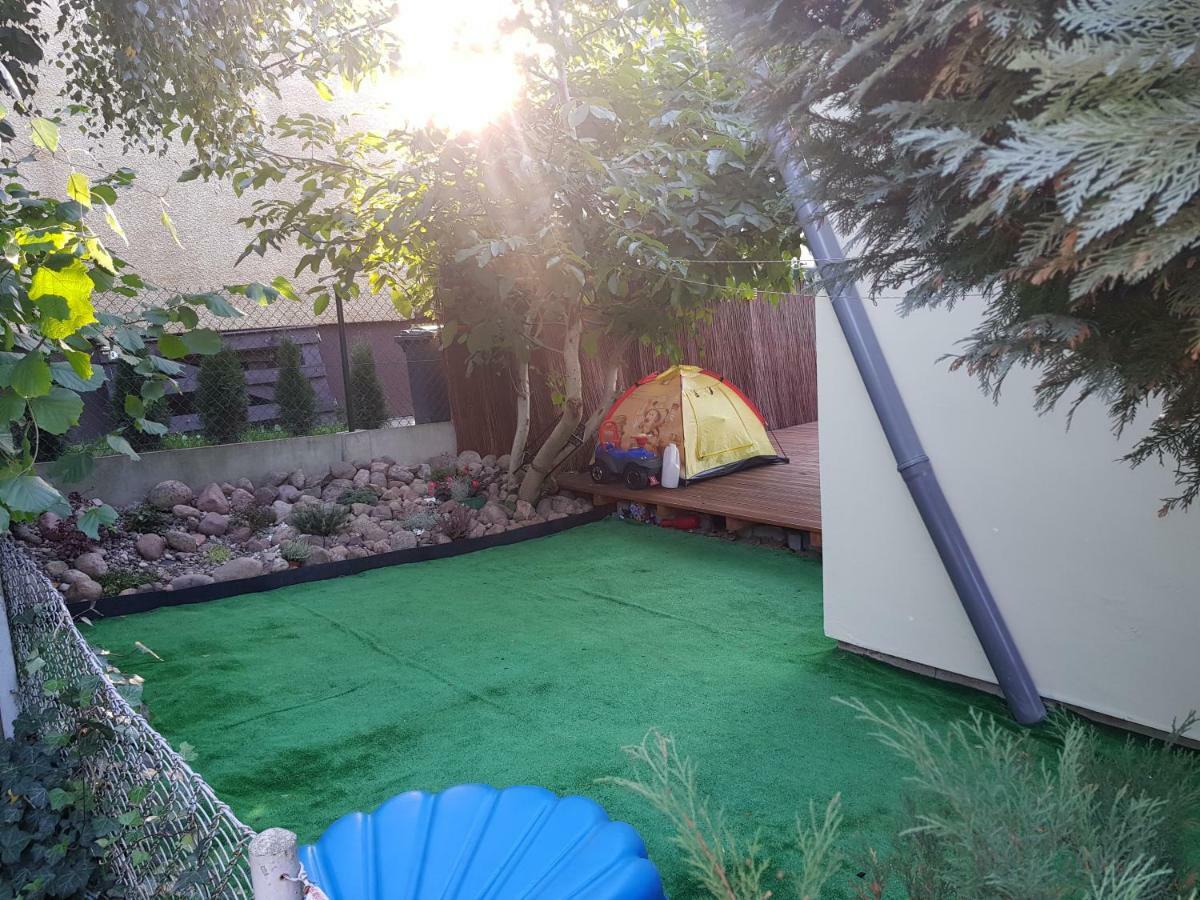 Caloroczny Dom Wypoczynkowy Anna Charzykowy Exterior foto