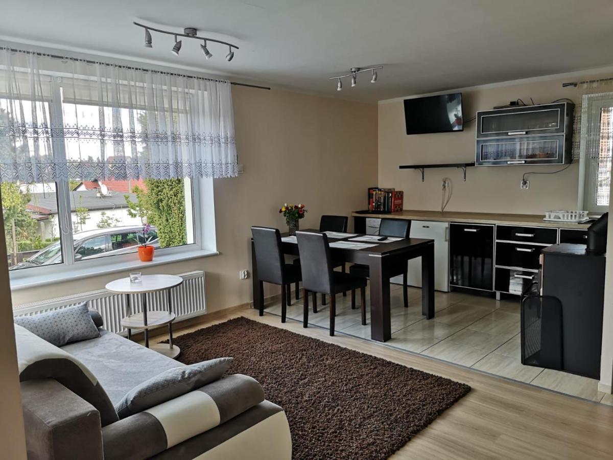 Caloroczny Dom Wypoczynkowy Anna Charzykowy Exterior foto